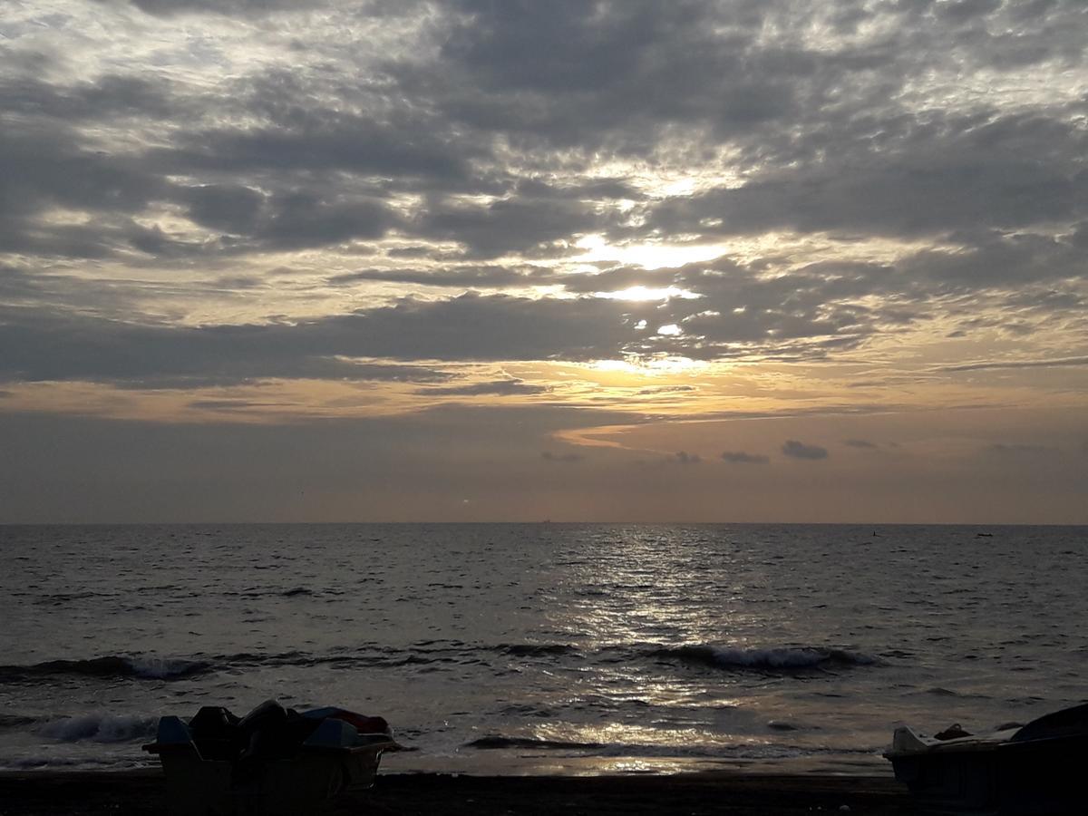 Nico Lagoon Hotel Negombo Bagian luar foto