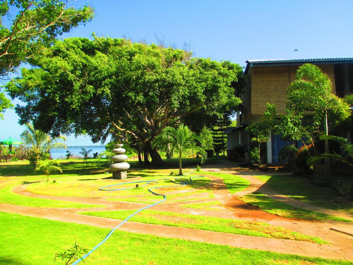 Nico Lagoon Hotel Negombo Bagian luar foto