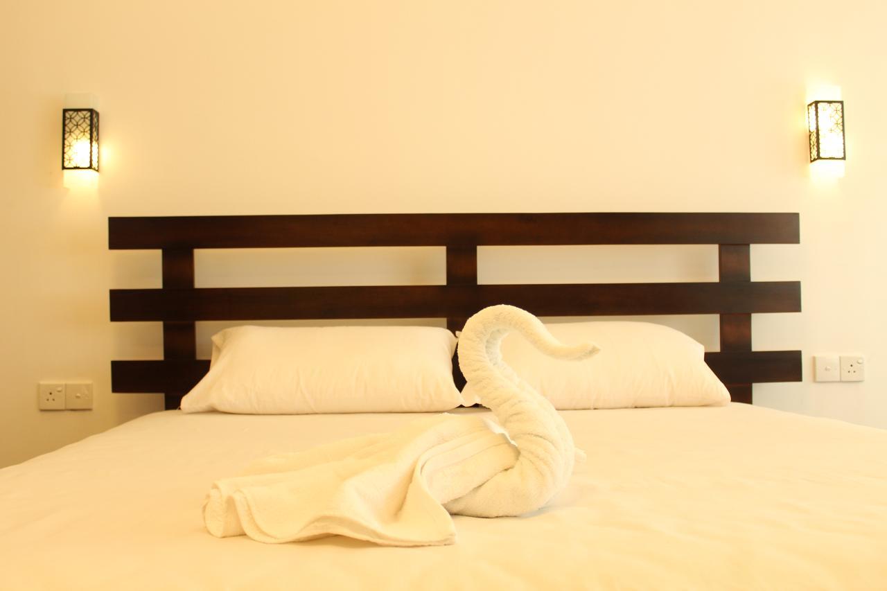 Nico Lagoon Hotel Negombo Bagian luar foto